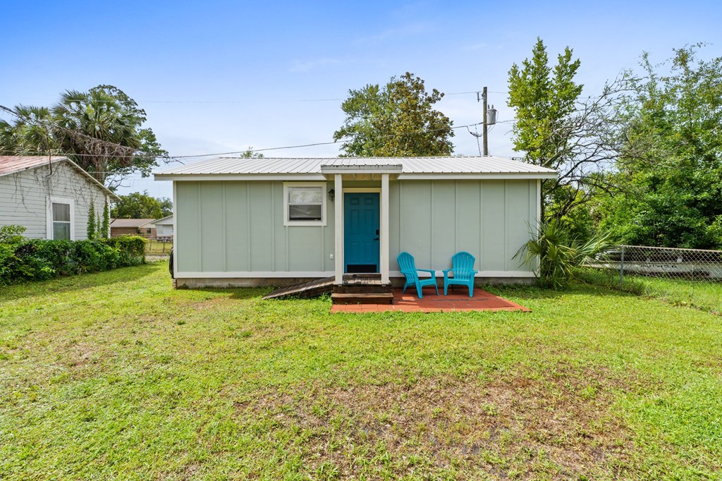 509 8th St, Port St. Joe 32456