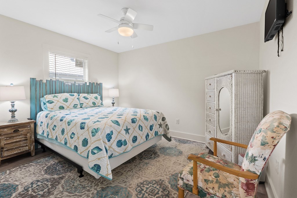 509 8th St, Port St. Joe 32456
