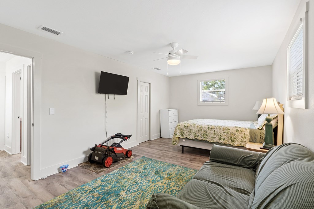 509 8th St, Port St. Joe 32456