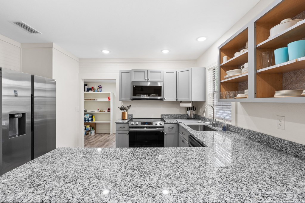 509 8th St, Port St. Joe 32456