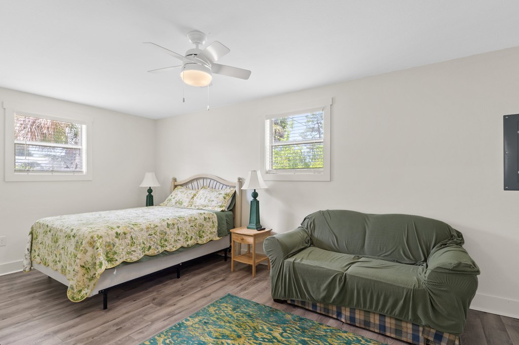 509 8th St, Port St. Joe 32456