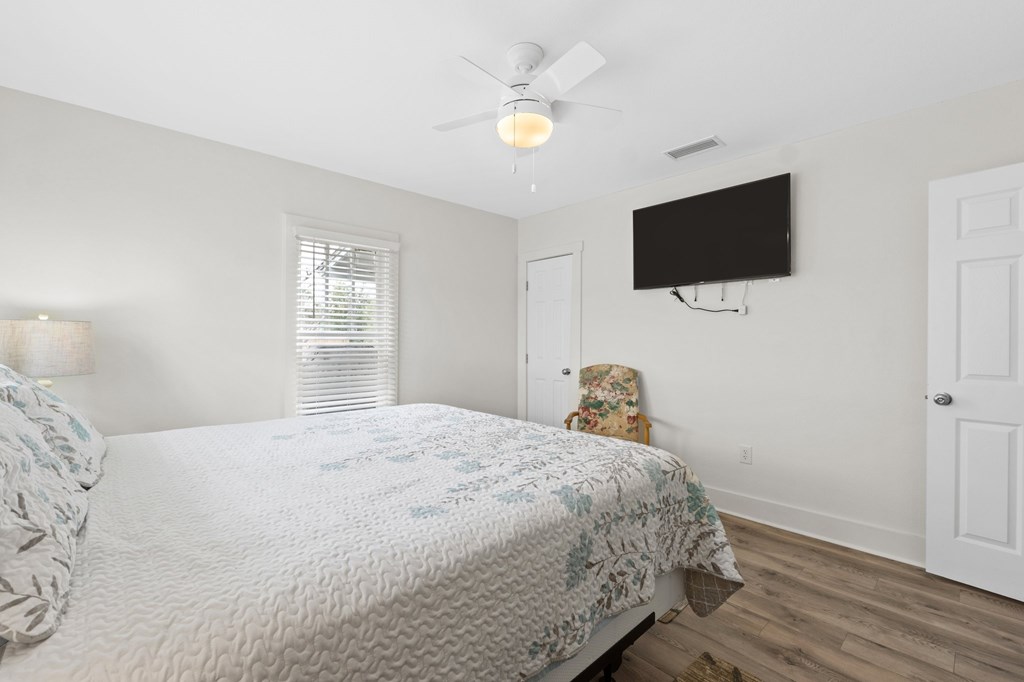 509 8th St, Port St. Joe 32456