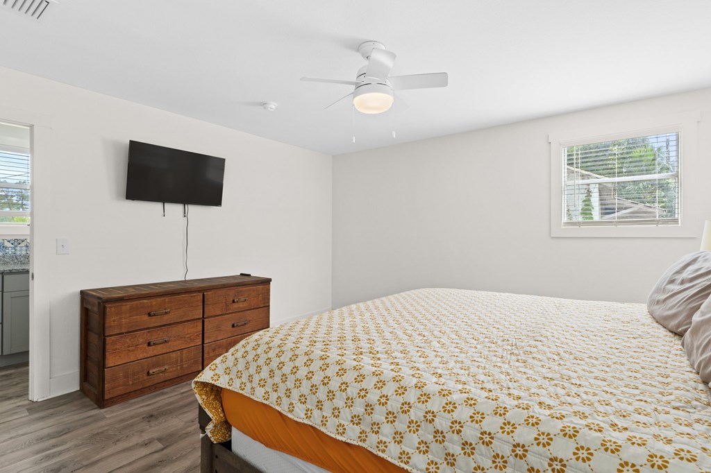 509 8th St, Port St. Joe 32456
