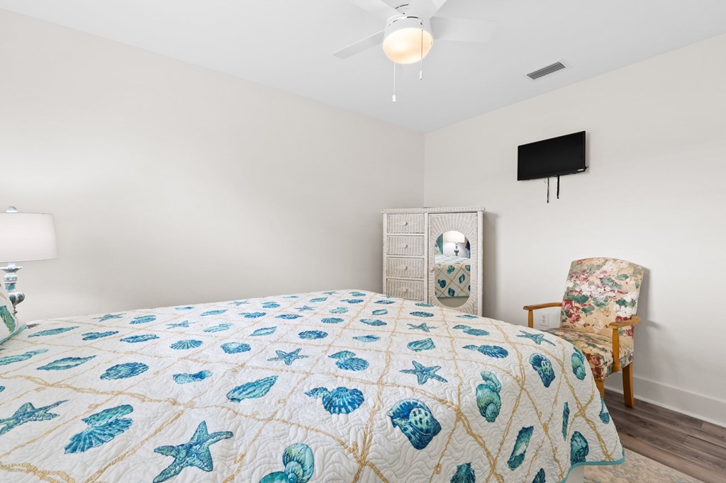 509 8th St, Port St. Joe 32456