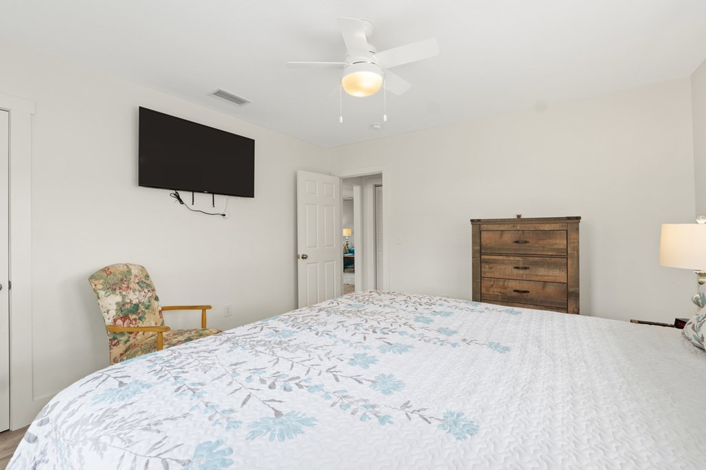 509 8th St, Port St. Joe 32456