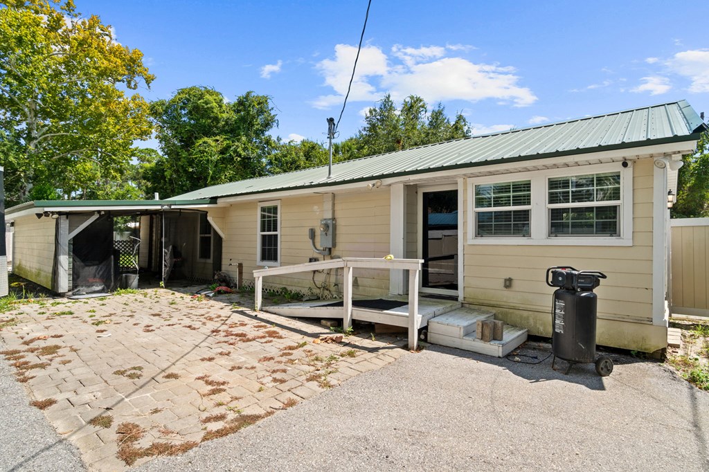 155 Robbins Ave, Port St. Joe 32456