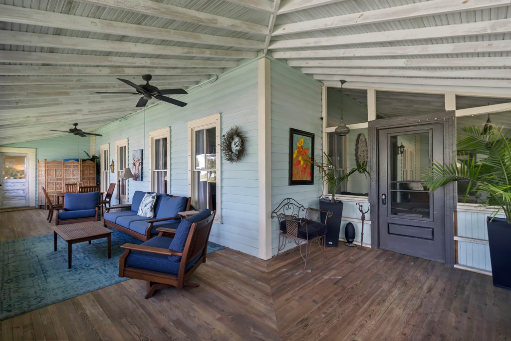 201 8th St, Port St. Joe 32456