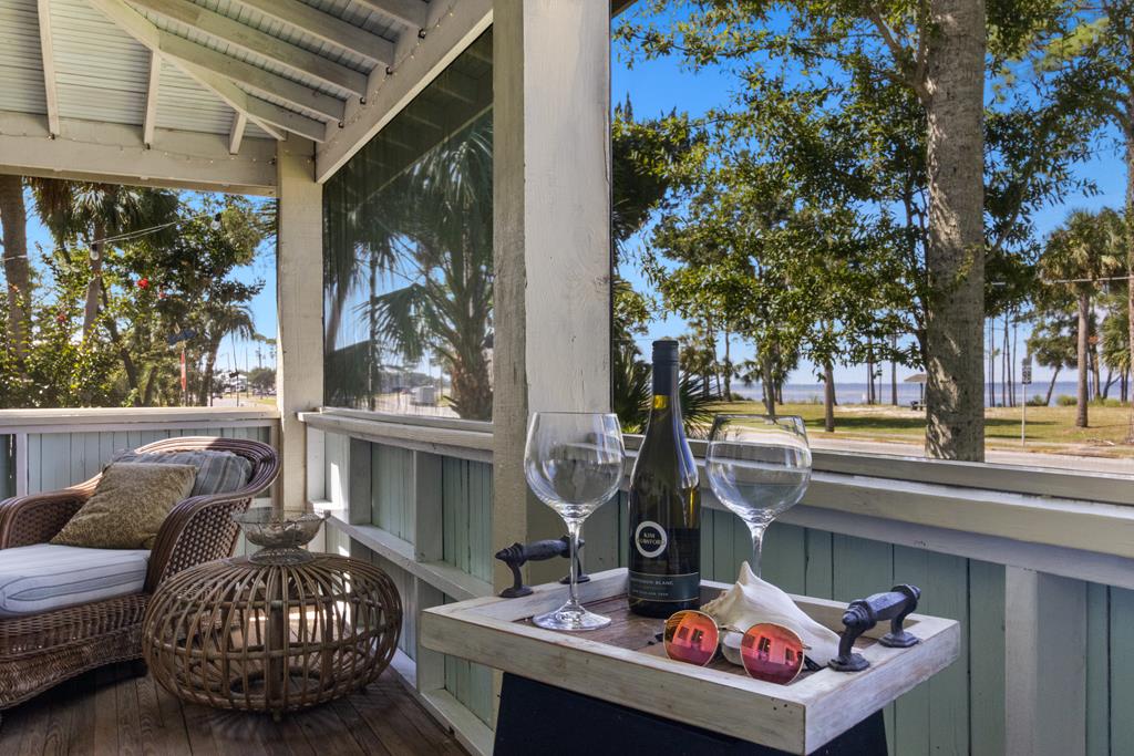 201 8th St, Port St. Joe 32456