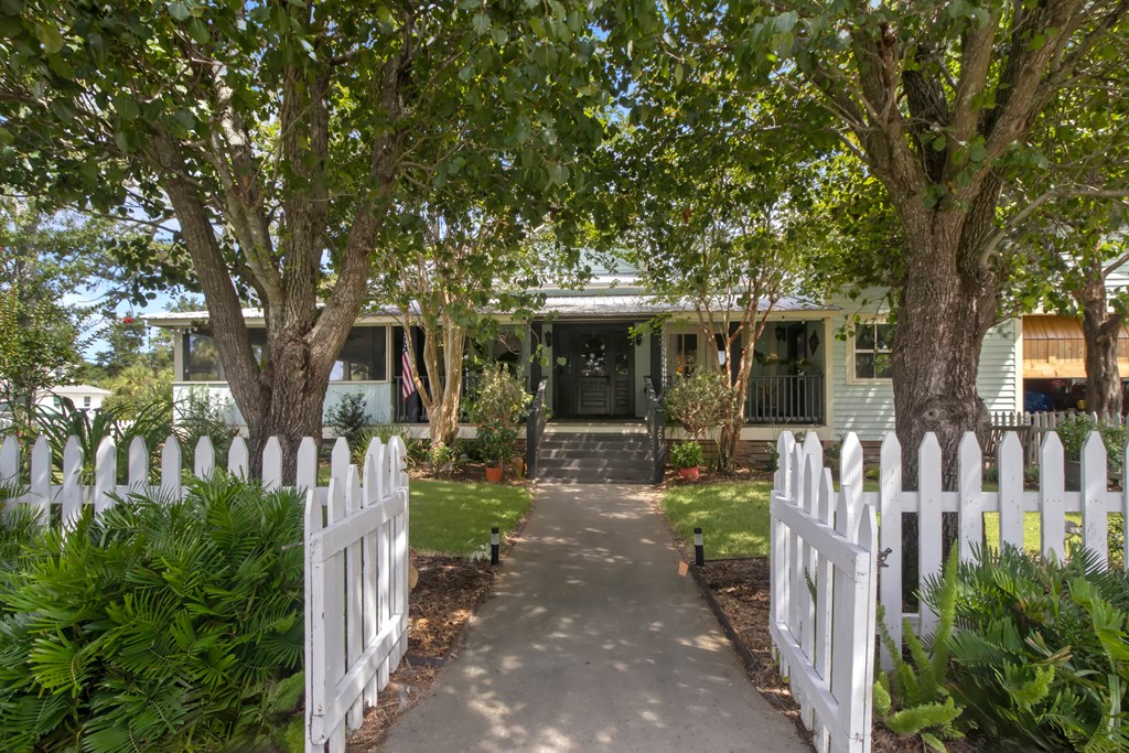 201 8th St, Port St. Joe 32456