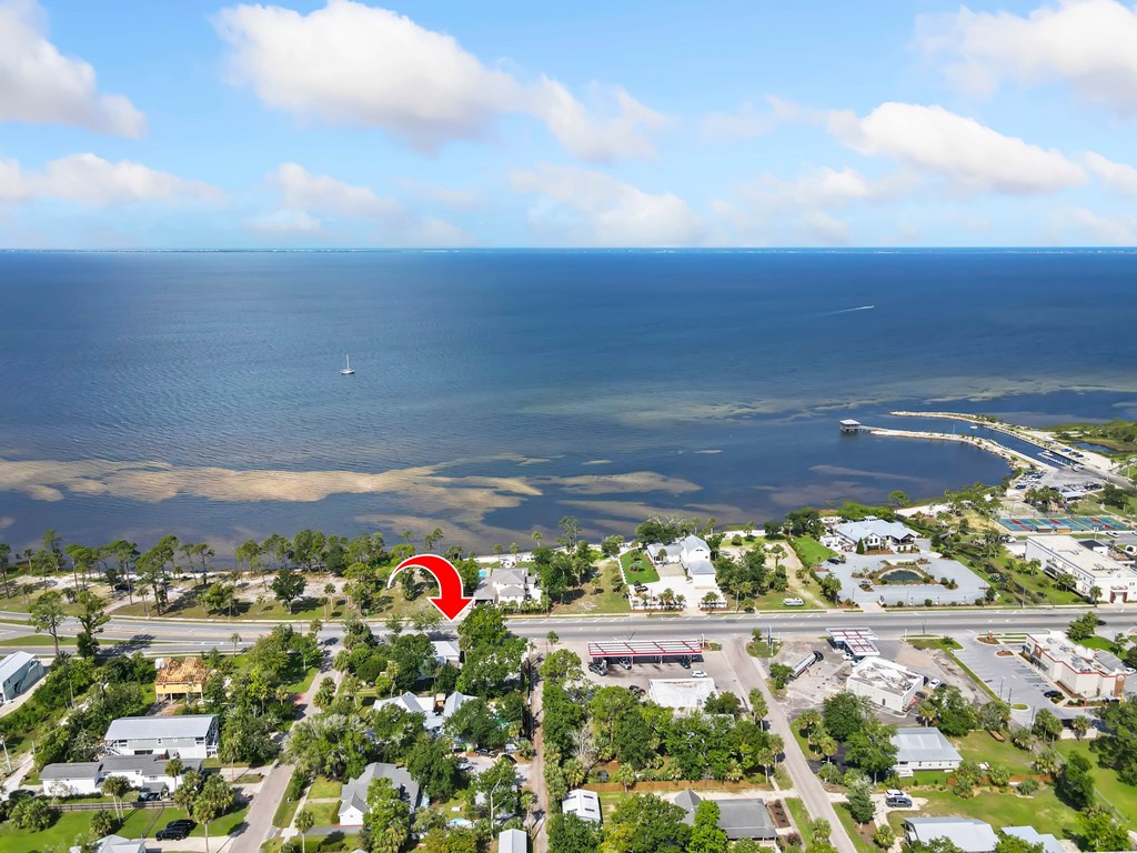 201 8th St, Port St. Joe 32456