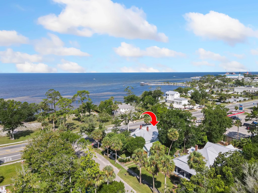 201 8th St, Port St. Joe 32456