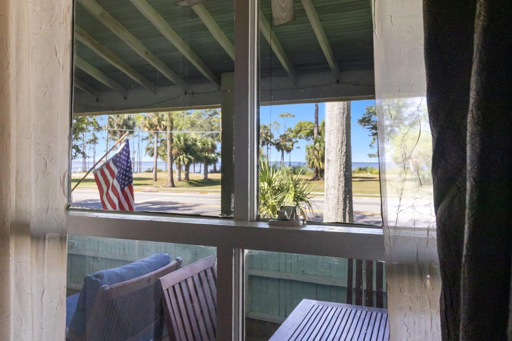 201 8th St, Port St. Joe 32456