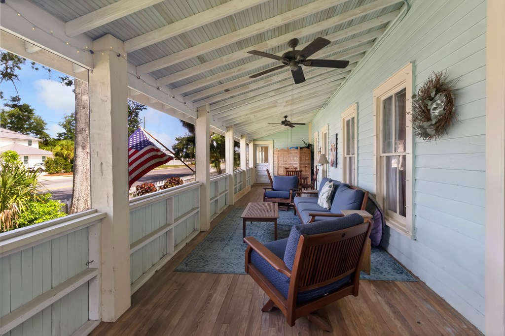 201 8th St, Port St. Joe 32456