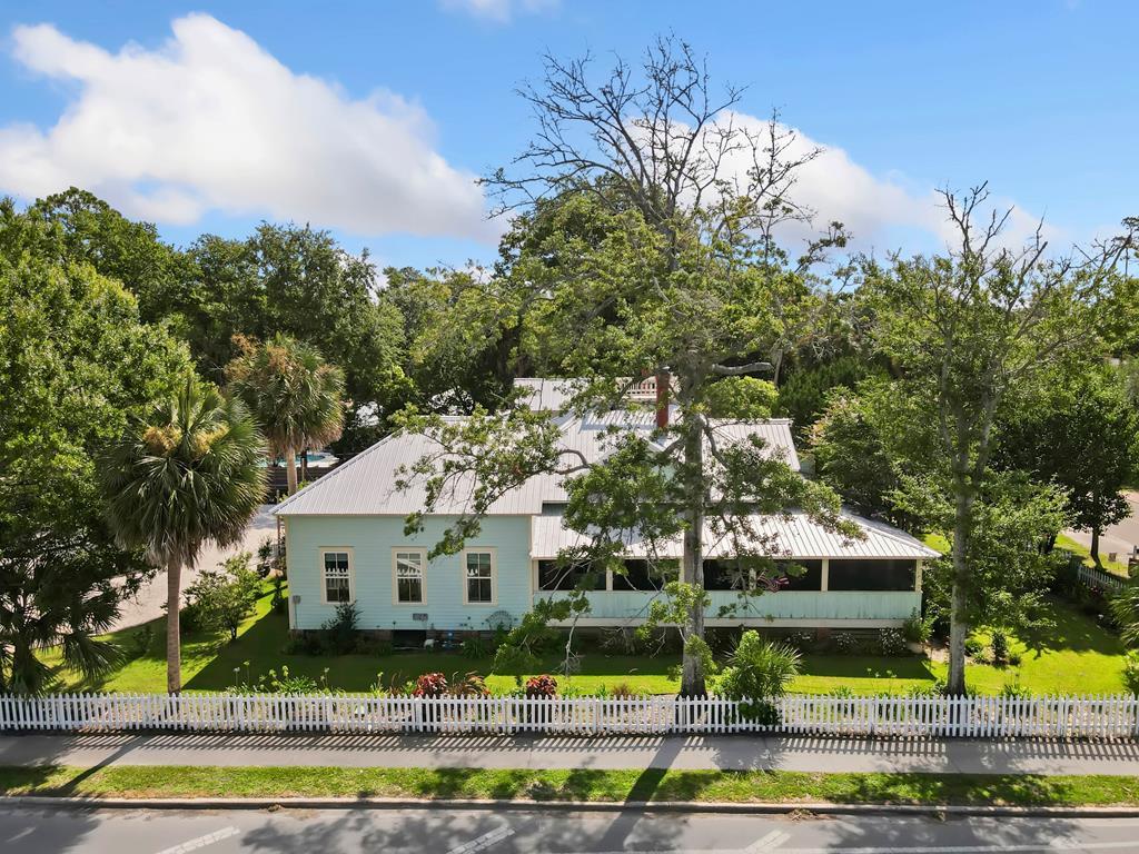 201 8th St, Port St. Joe 32456