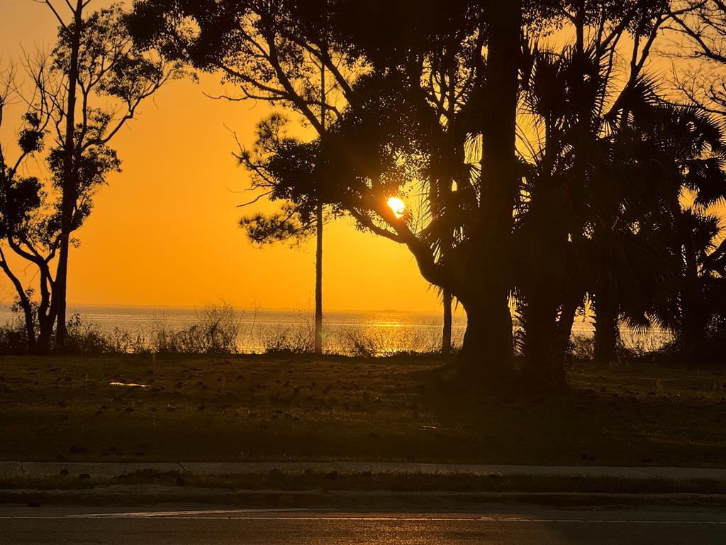 201 8th St, Port St. Joe 32456