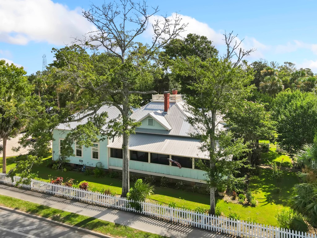 201 8th St, Port St. Joe 32456