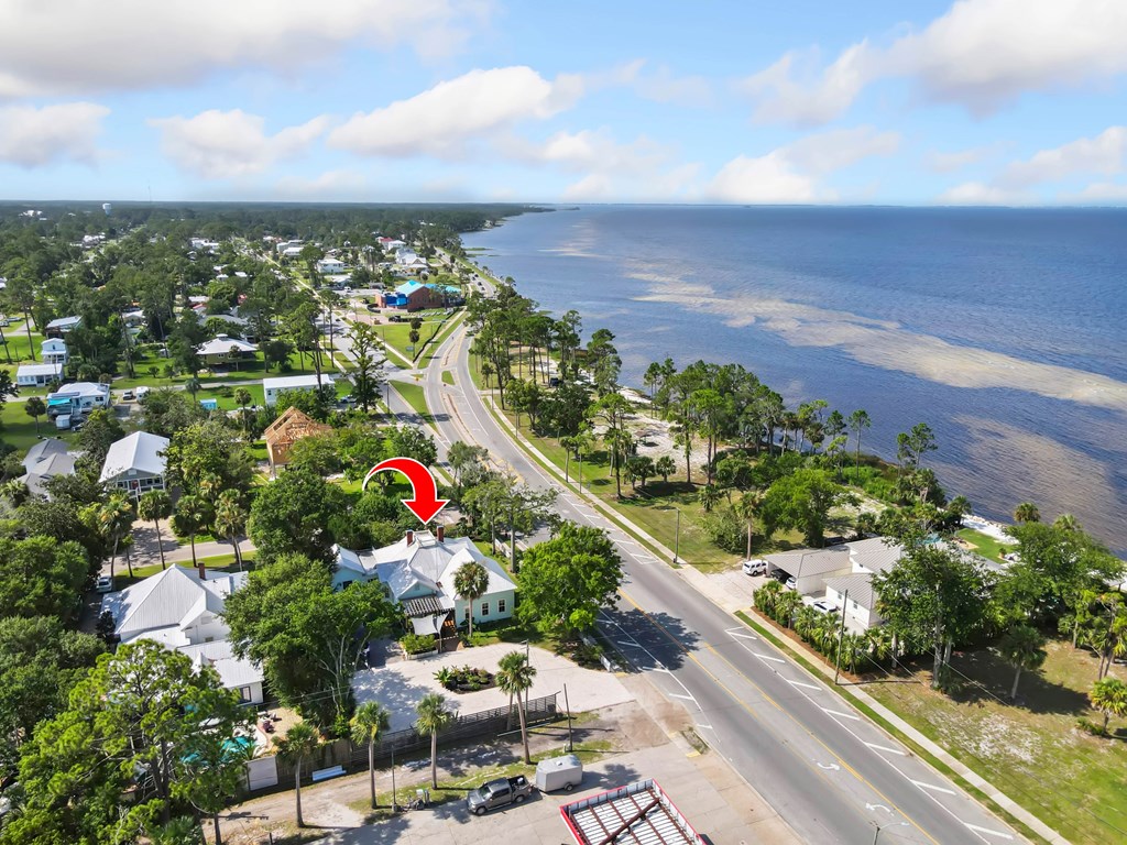 201 8th St, Port St. Joe 32456
