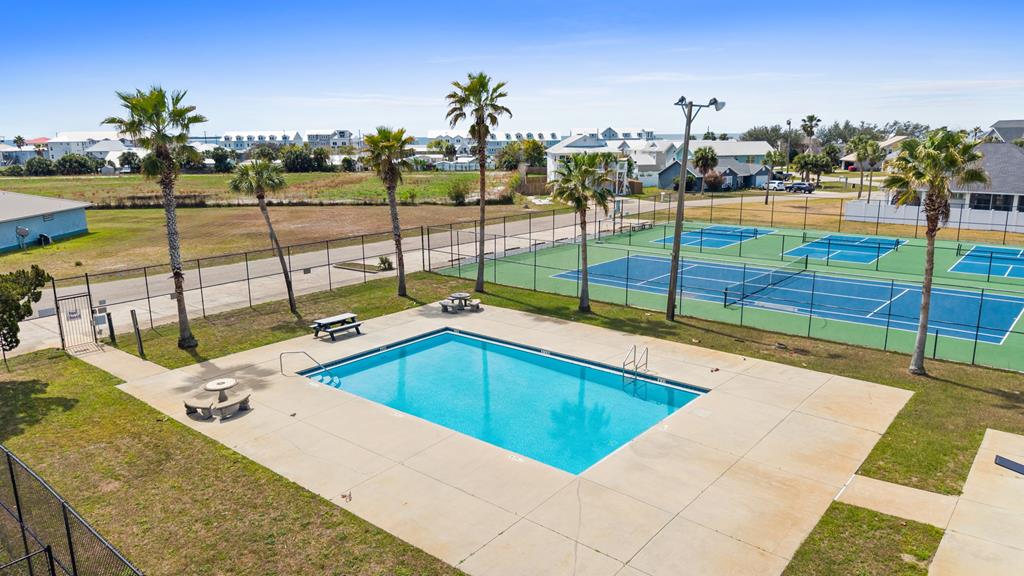 622 Gulf Aire Dr, Port St. Joe 32456