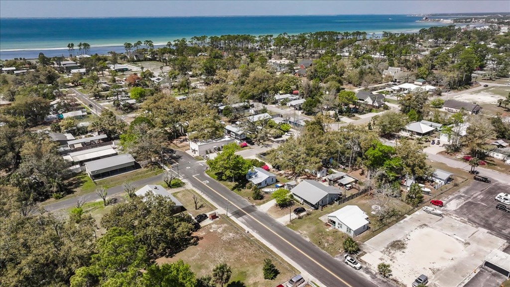 627 Madison St, Port St. Joe 32456