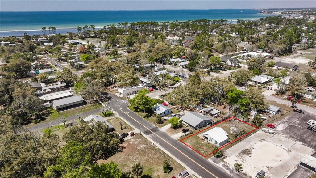 627 Madison St, Port St. Joe 32456