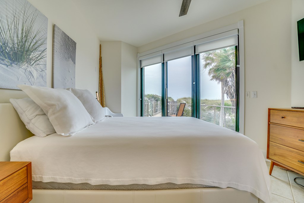 163 Seacliff Dr, 32456