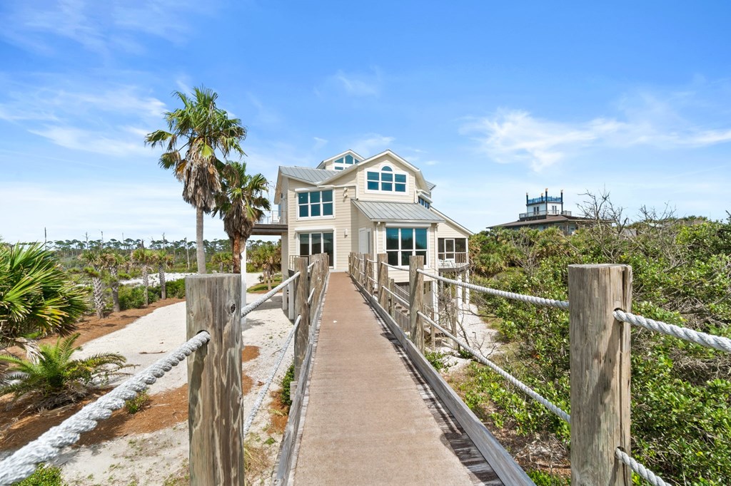 163 Seacliff Dr, 32456