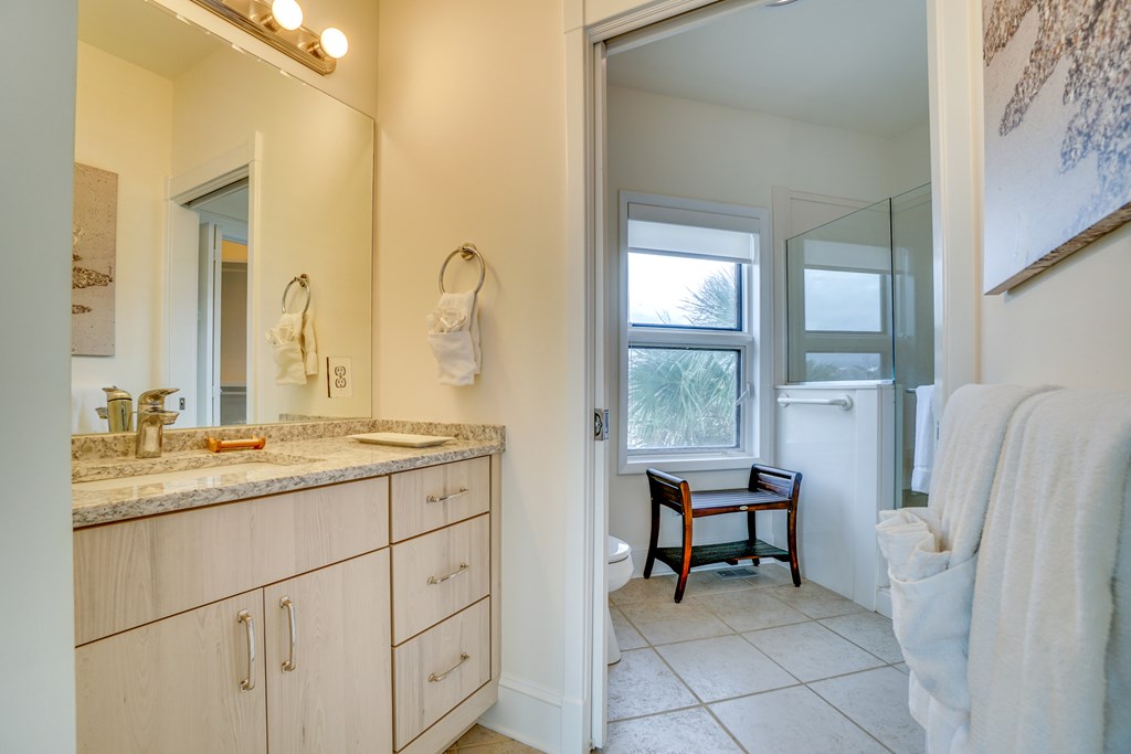 163 Seacliff Dr, 32456