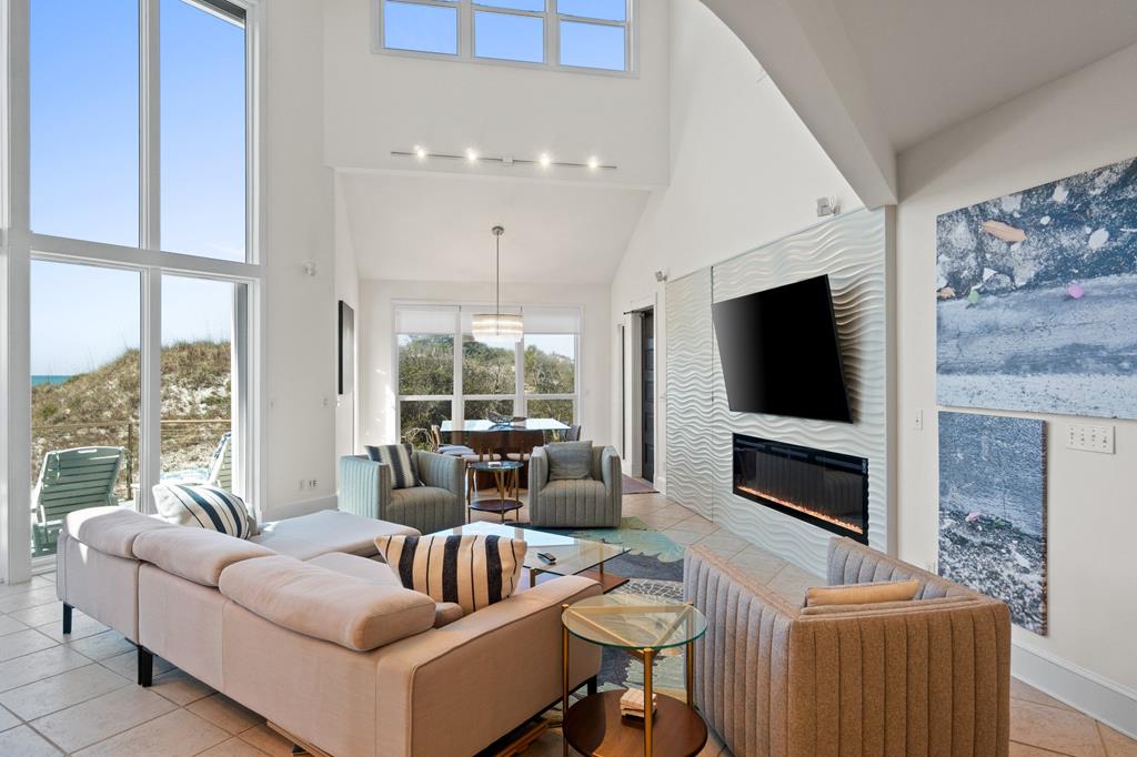 163 Seacliff Dr, 32456