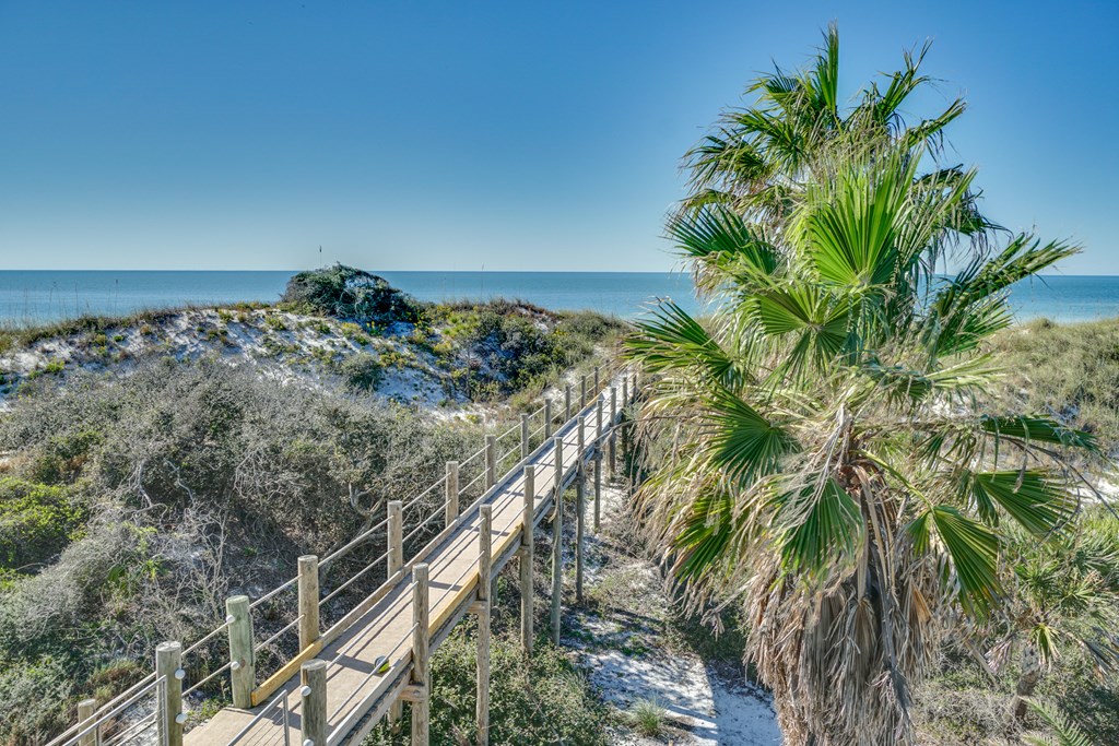 163 Seacliff Dr, 32456