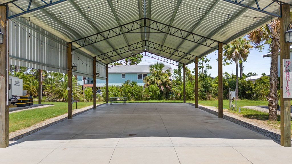 131 Colors Way, Port St. Joe 32456