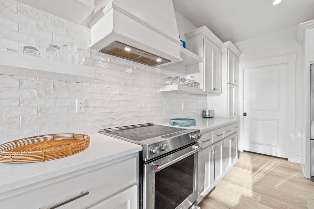 5720 Gulf Front Dr, 32456