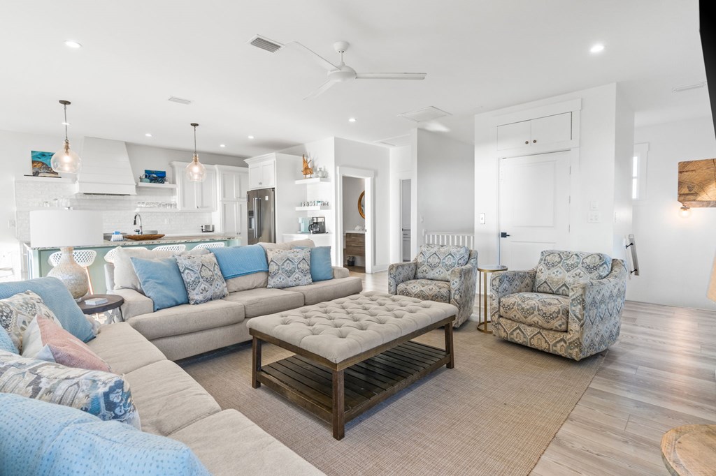 5720 Gulf Front Dr, 32456