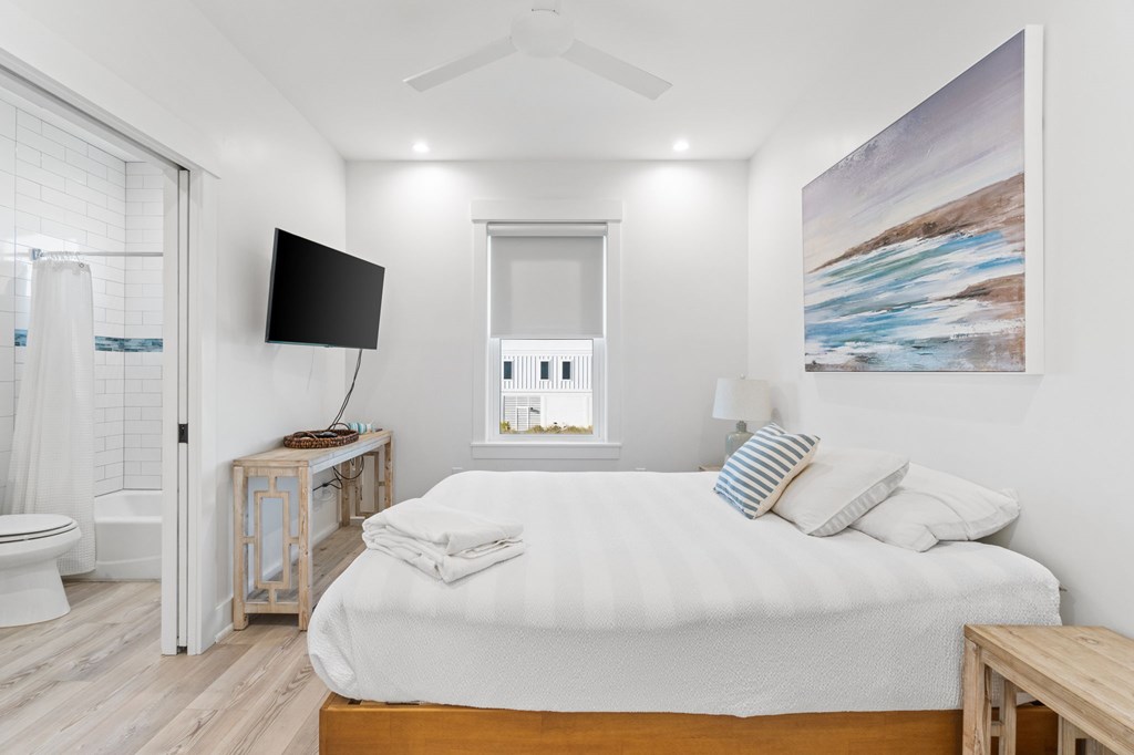 5720 Gulf Front Dr, 32456