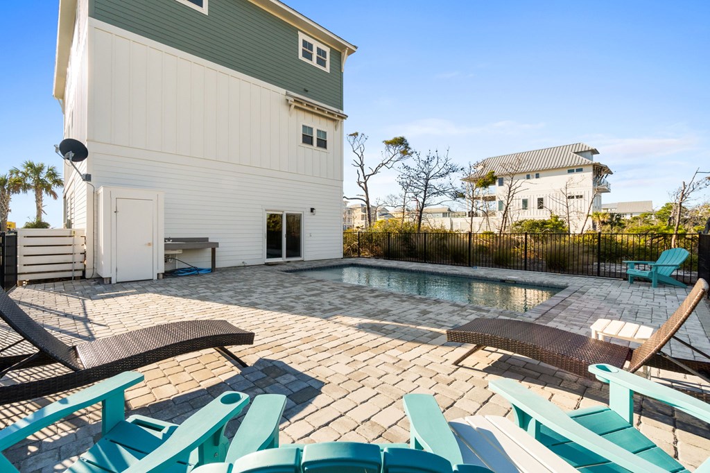 5720 Gulf Front Dr, 32456