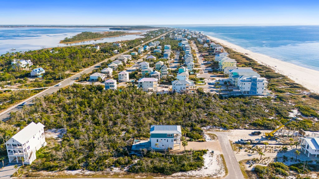 5720 Gulf Front Dr, 32456