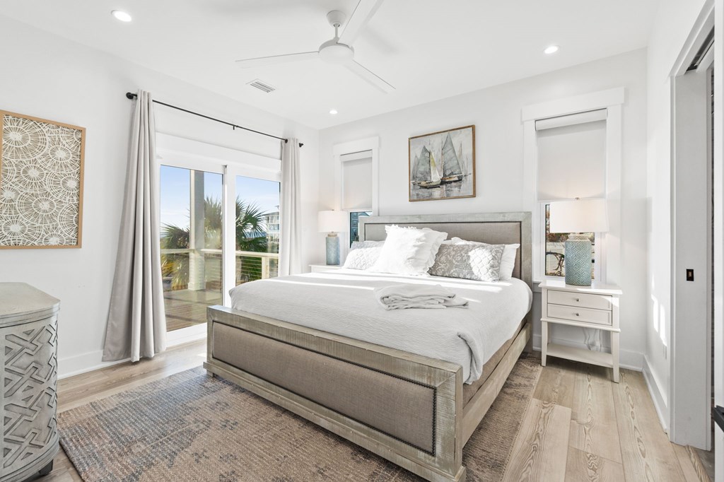 5720 Gulf Front Dr, 32456