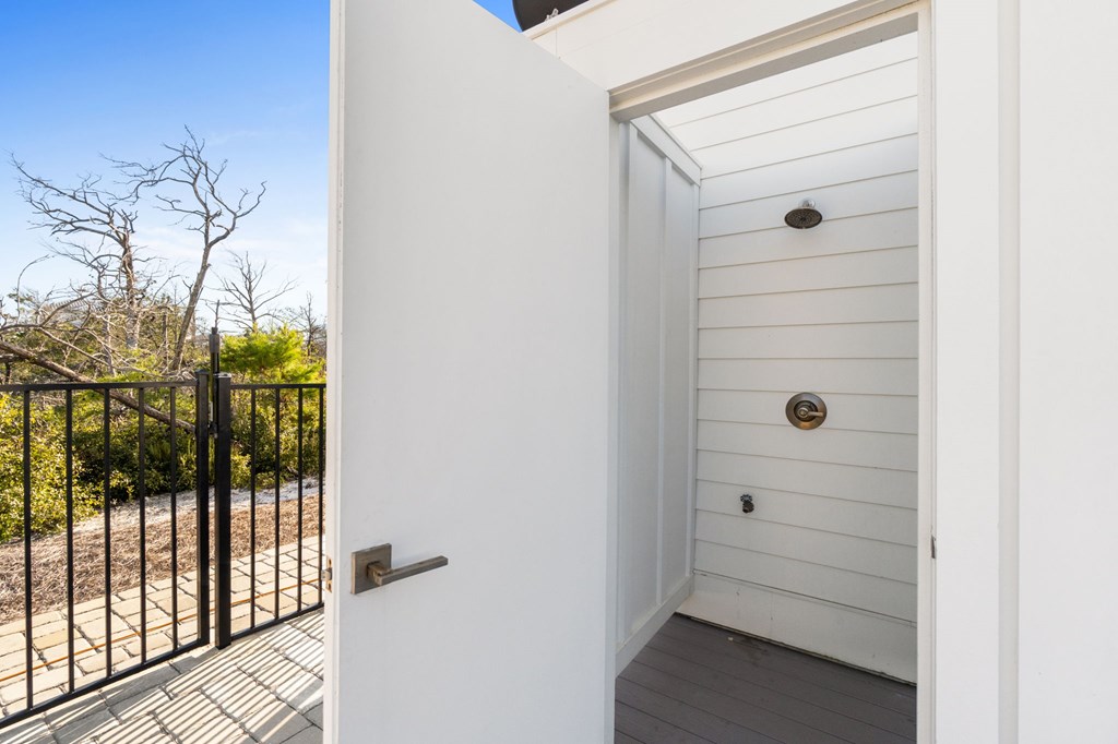 5720 Gulf Front Dr, 32456