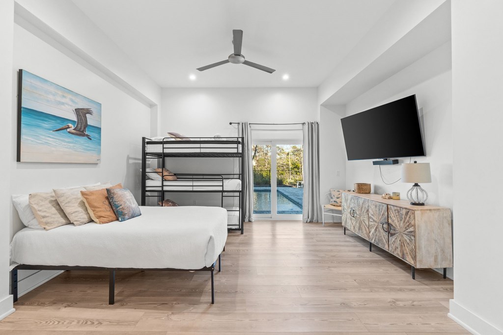 5720 Gulf Front Dr, 32456