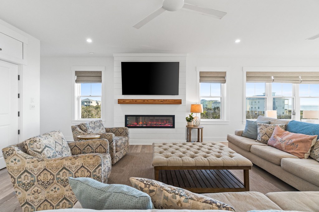 5720 Gulf Front Dr, 32456