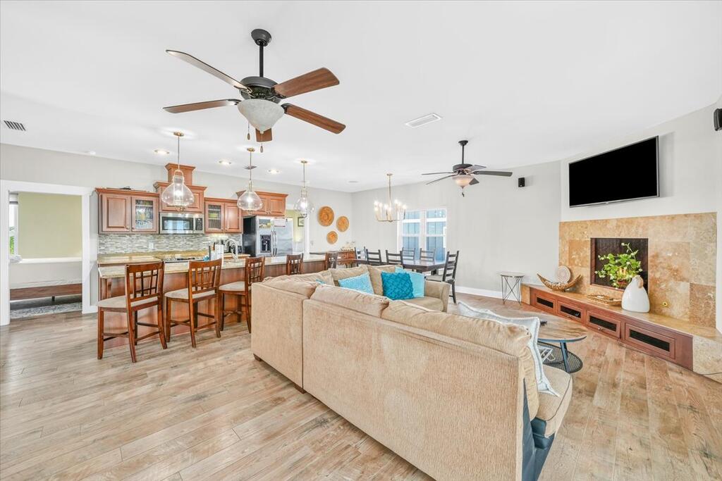 112 Barbados Dr, Port St. Joe 32456