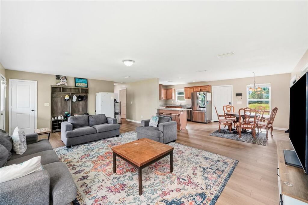 106 Calm Water Cir, 32465