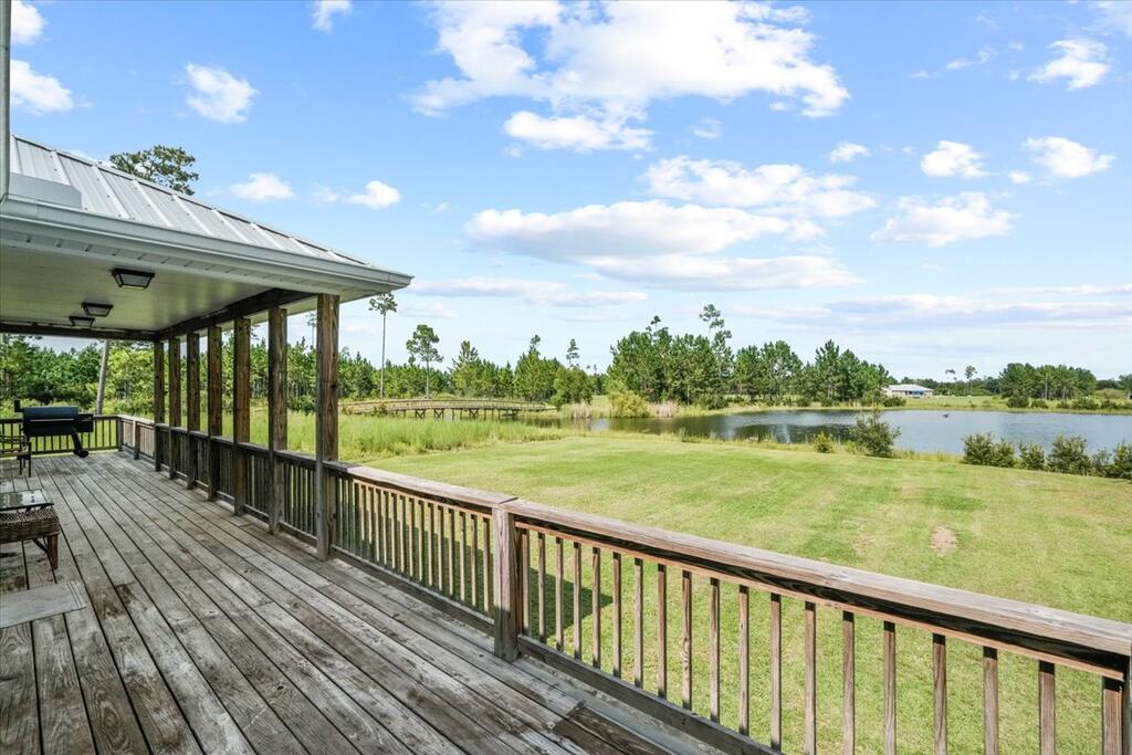 106 Calm Water Cir, 32465