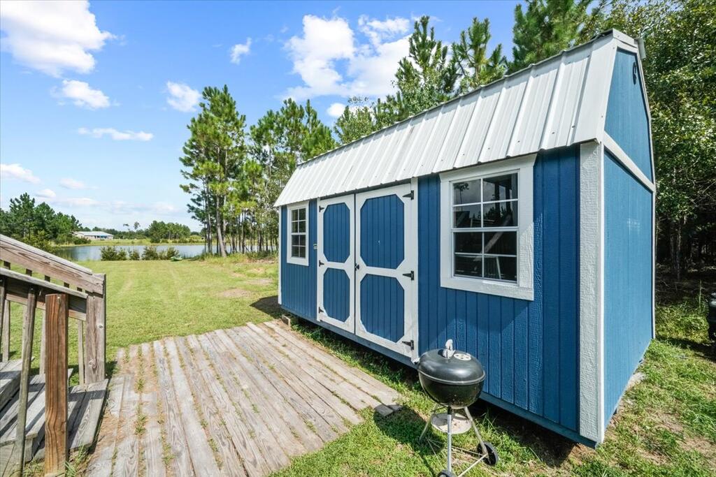 106 Calm Water Cir, 32465