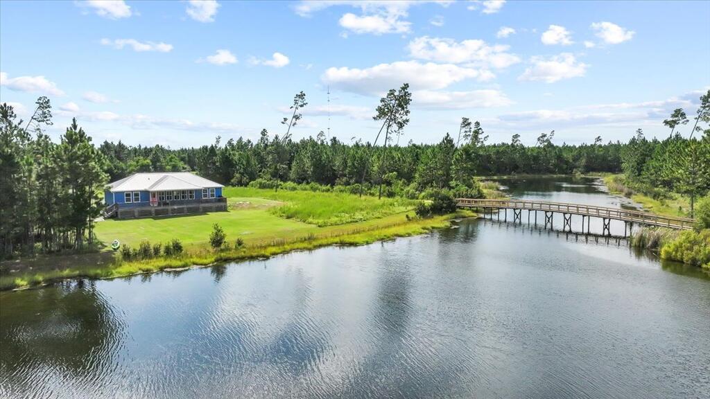 106 Calm Water Cir, 32465