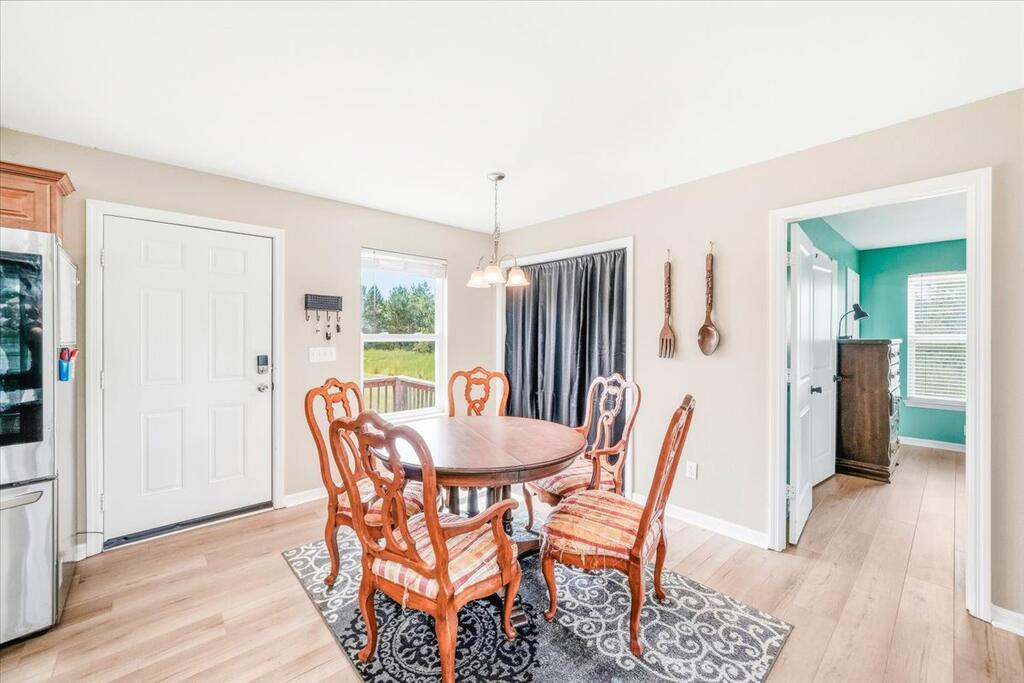 106 Calm Water Cir, 32465