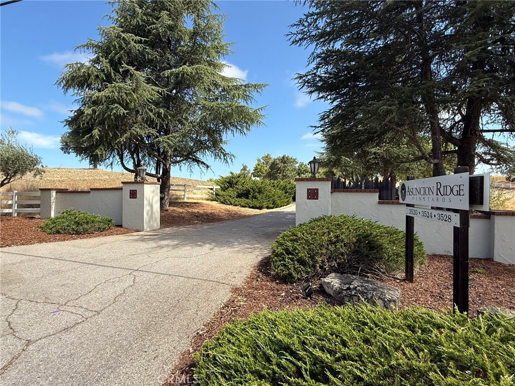 3520 Creston Road