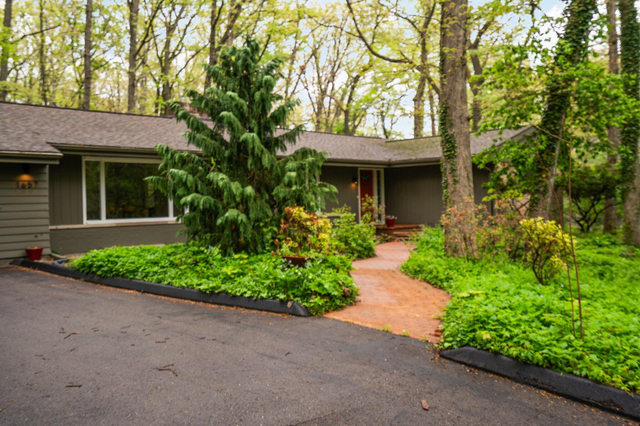 1657 Glenwood Road