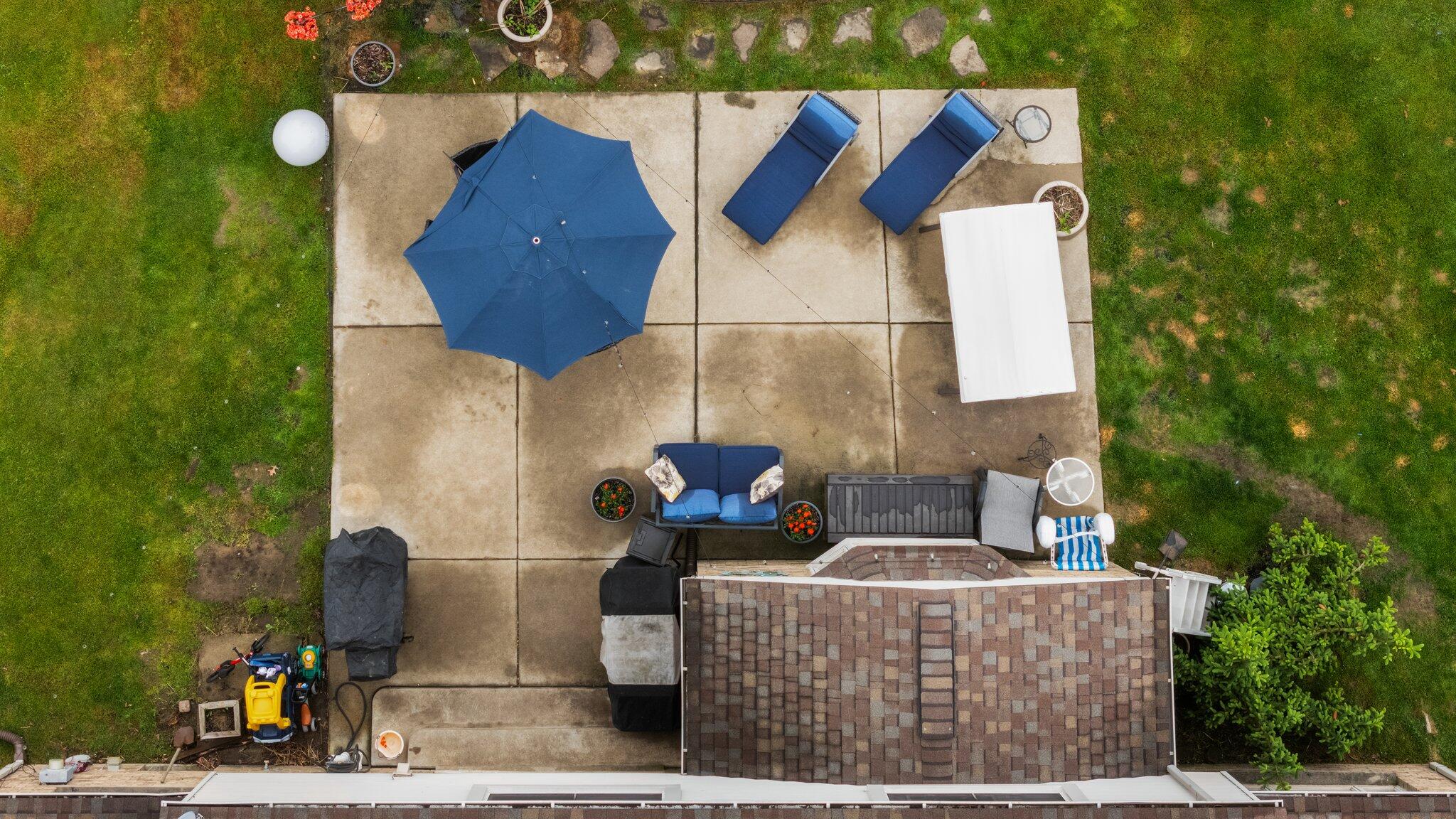 927 Queens Way