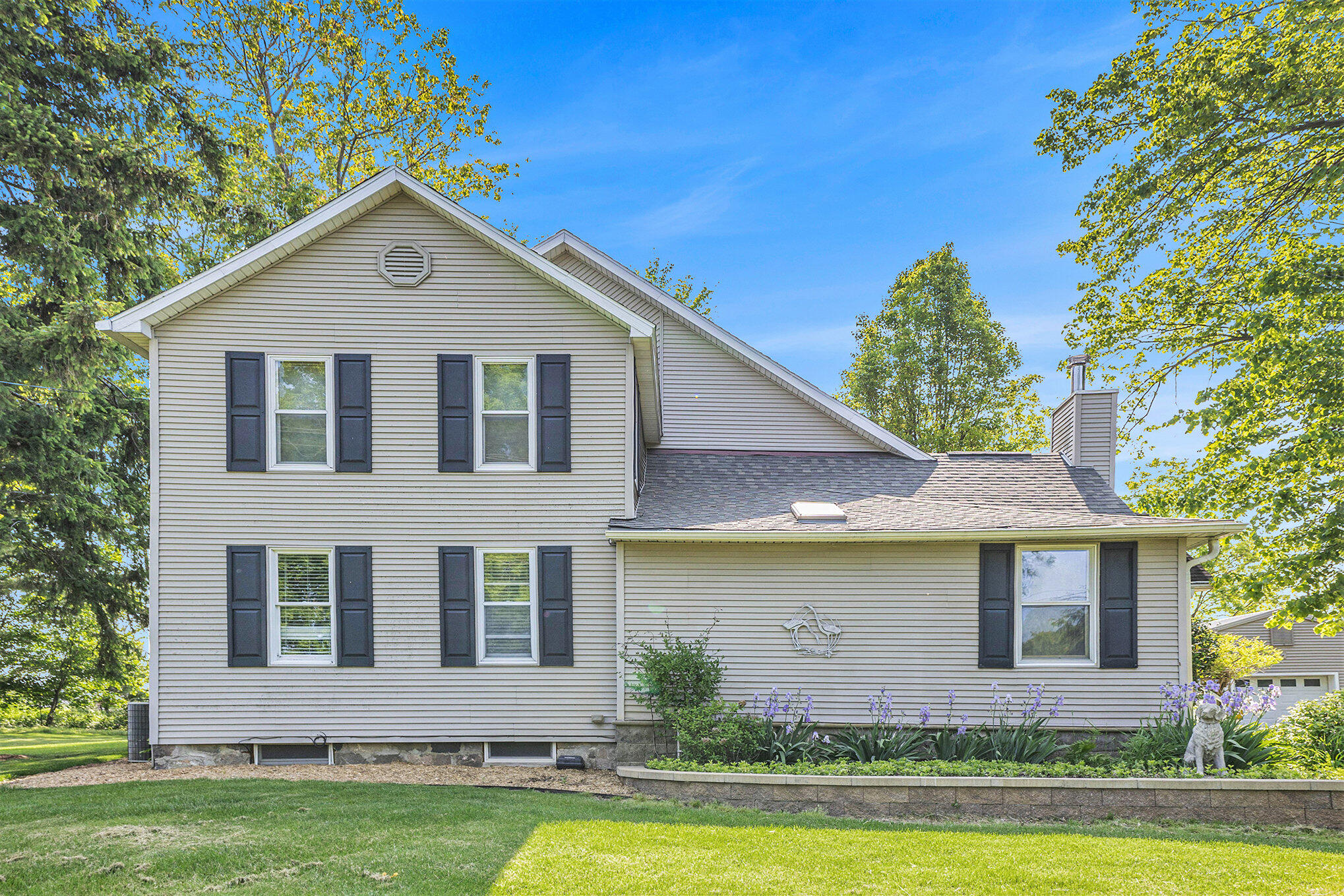 5700 Dexter Townhall Road
