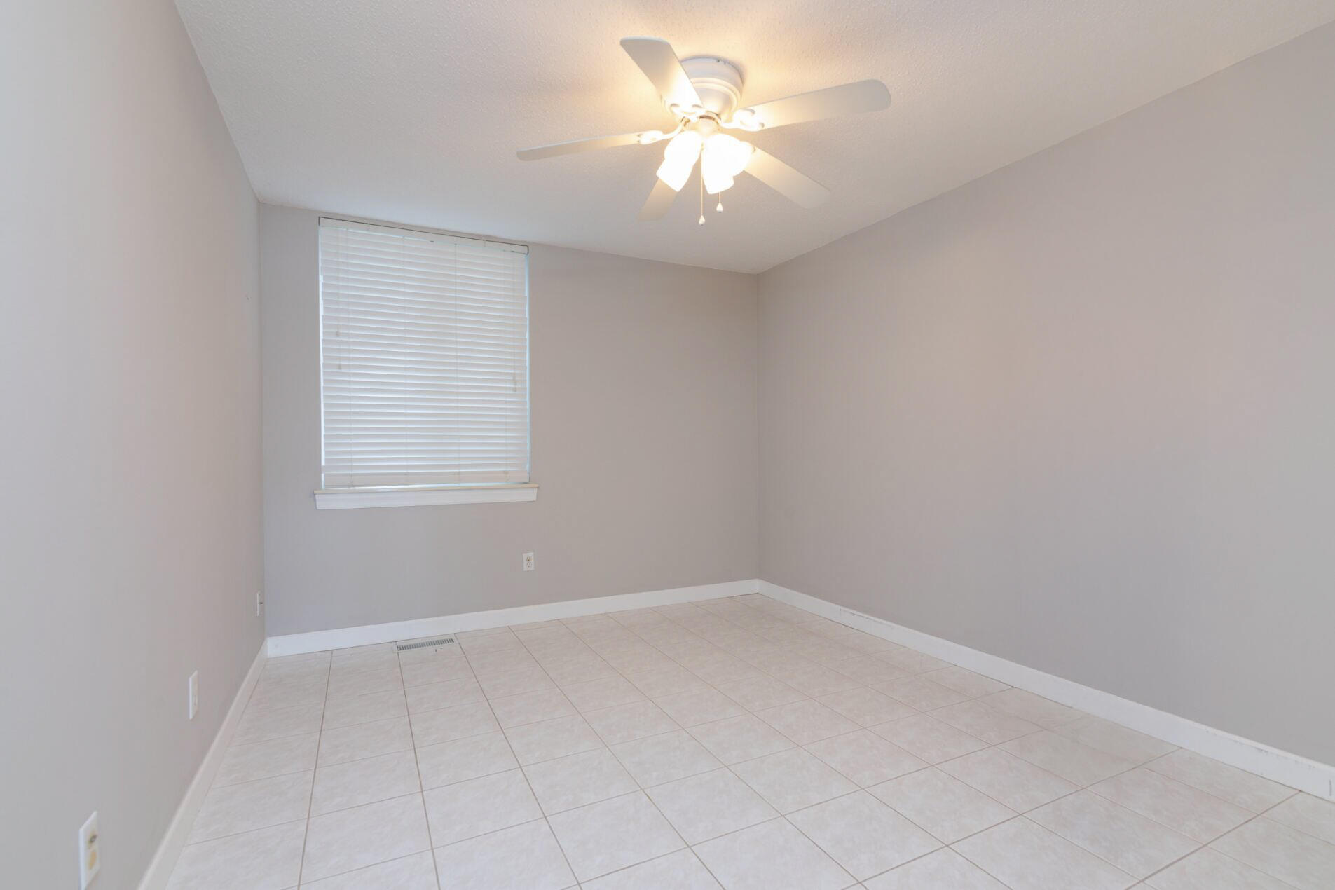 1740 Grove Road, 106